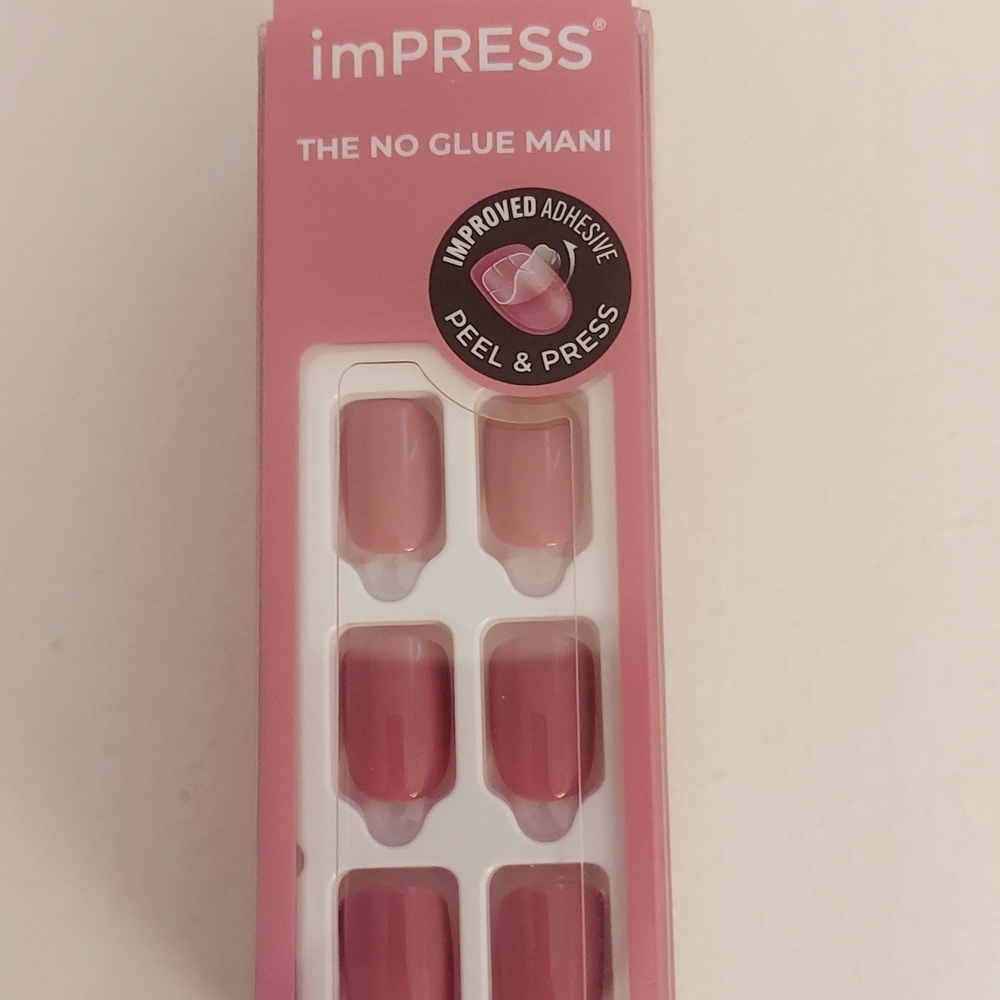 Petal Pink Nails -- FREE w Bundle